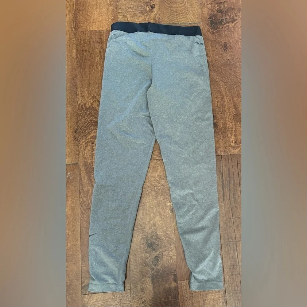 Nike pro Womens leggings Sz Large drifit